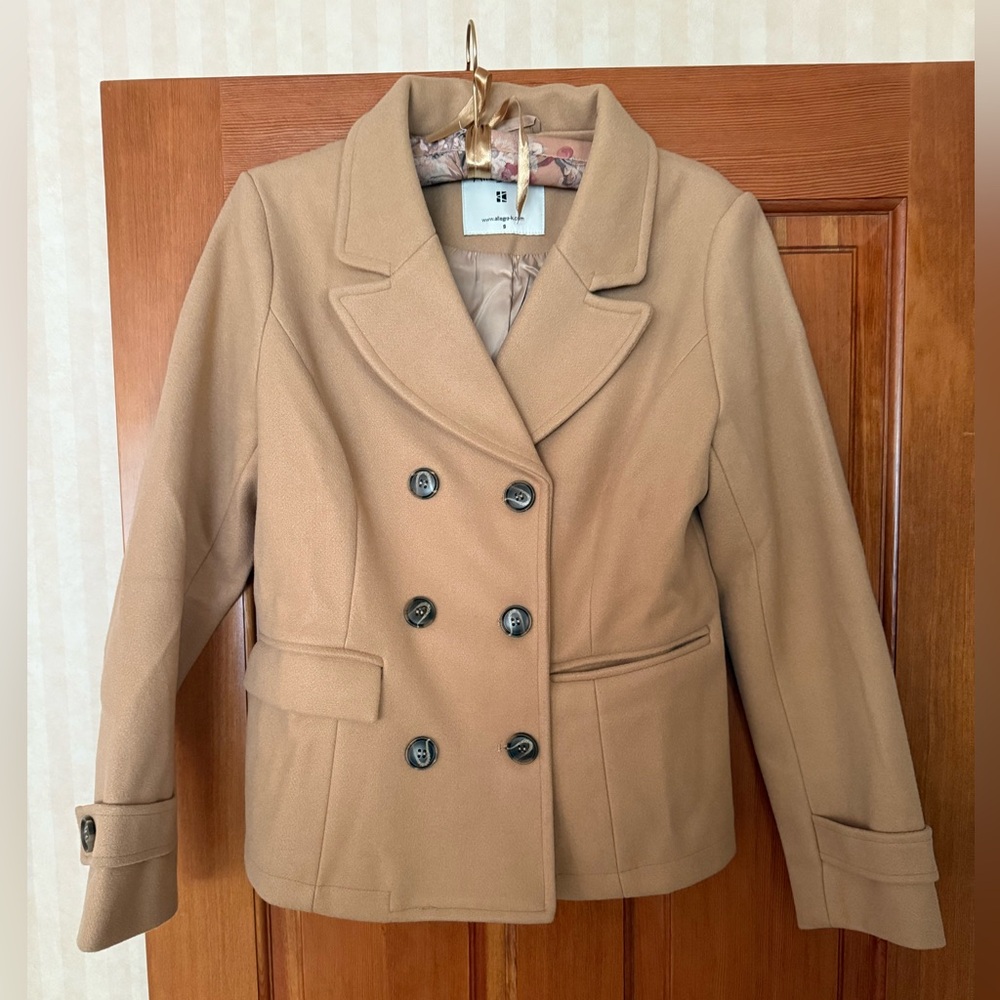 Double breasted pea coat by Allegra K size small, Lt caramel color, Waist length